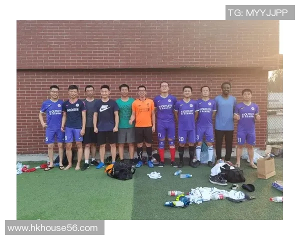 教工足球群携手共进共创精彩足球盛宴促进师生交流与团队合作